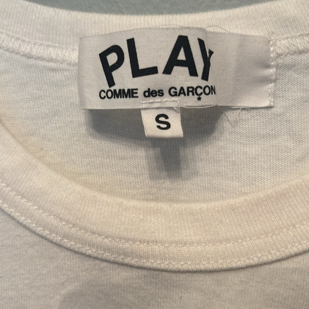 Comme des Garcons White and Red Heart T-Shirt - Picture 3 of 4